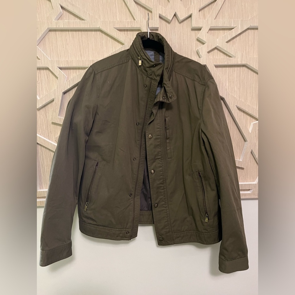Jacket with a zip up hoodie - military green